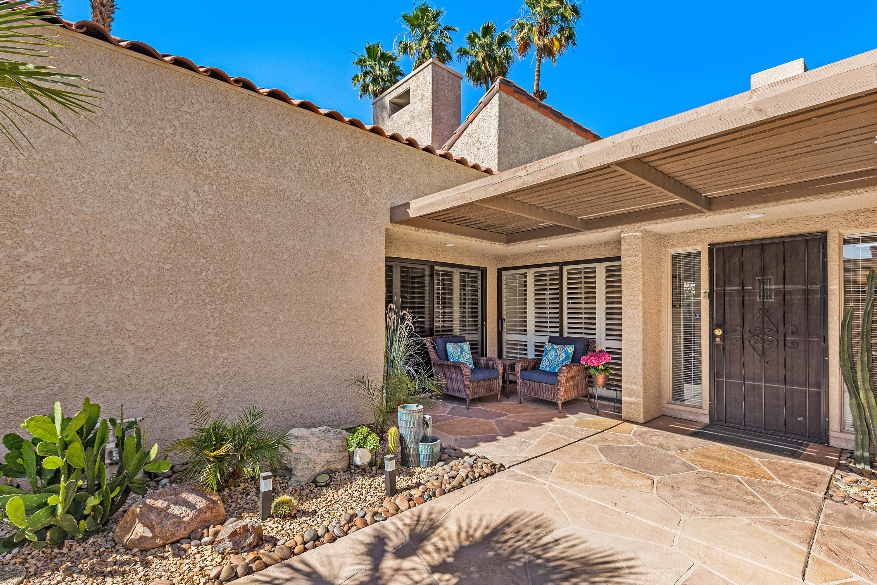 132 Racquet Club Drive South Rancho Mirage, CA 92270 - Photo 4 of 35 4_11411417_169416_169416-EI-104