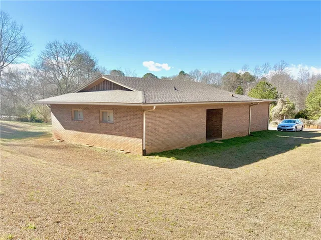 $249,000 | 1404 Farrs Bridge Road, Easley, SC 29640