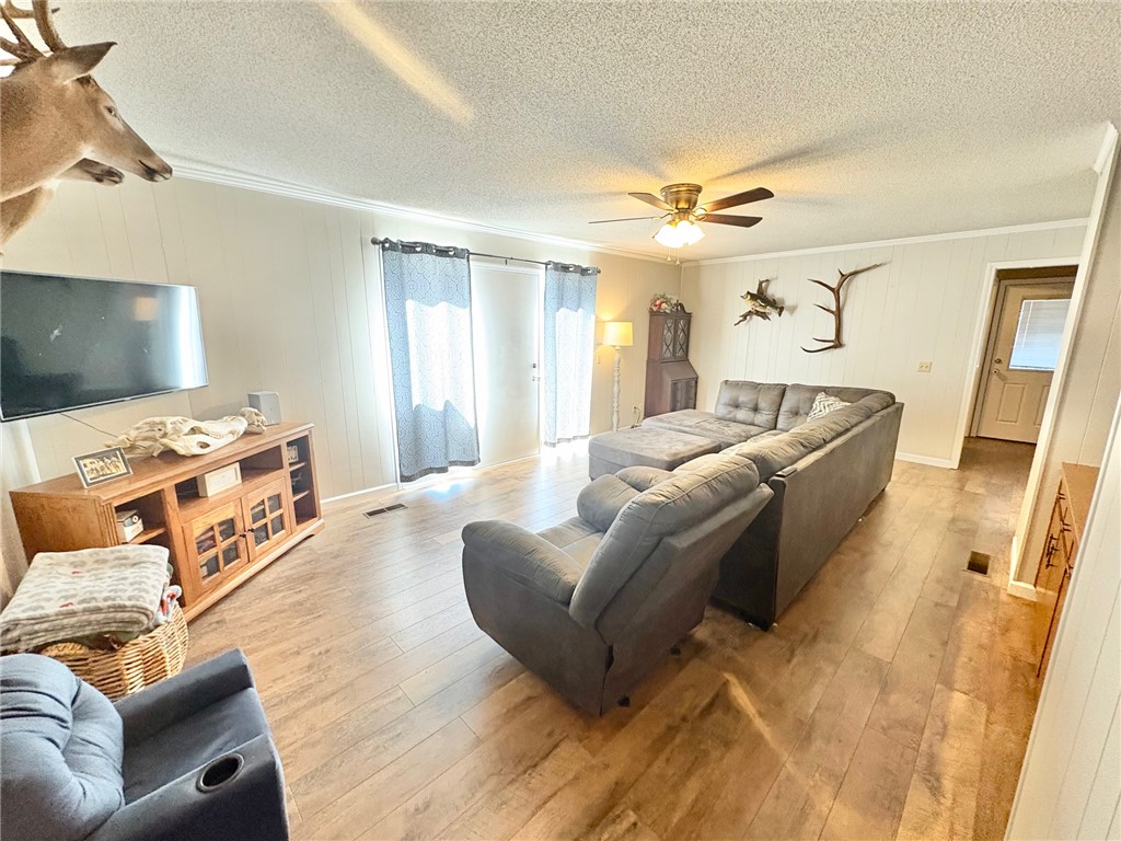 1404 Farrs Bridge Road Easley, SC 29640 - Photo 10 of 29