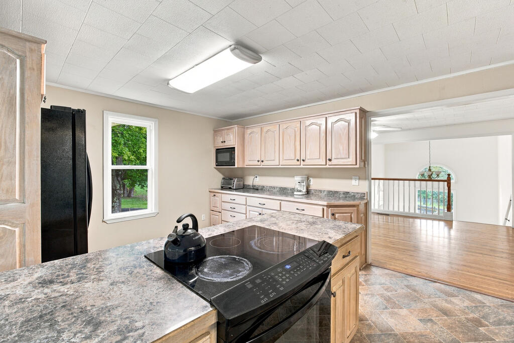 900 Maple Fork Road Mount Hope, WV 25880 - Photo 37 of 45 Gallery Image 37