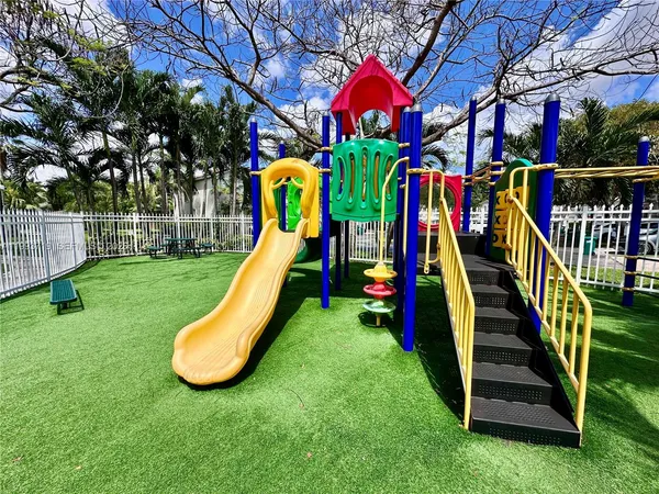 $3,700 | 5628 Northwest 113th Avenue, Unit 5628, Doral, FL 33178