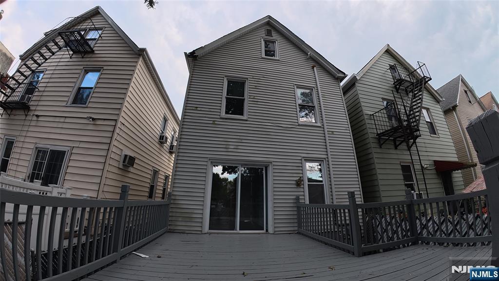 322 Rutherford Boulevard Clifton, NJ 07014 - Photo 15 of 32