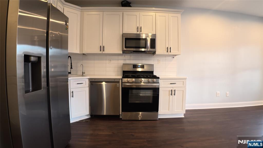 322 Rutherford Boulevard Clifton, NJ 07014 - Photo 3 of 32