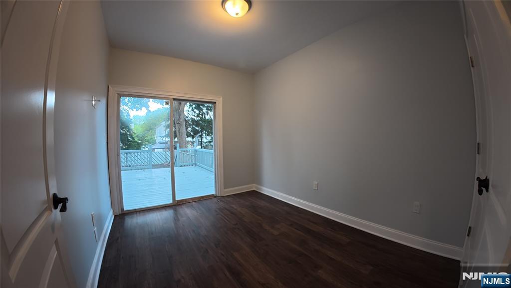 322 Rutherford Boulevard Clifton, NJ 07014 - Photo 6 of 32