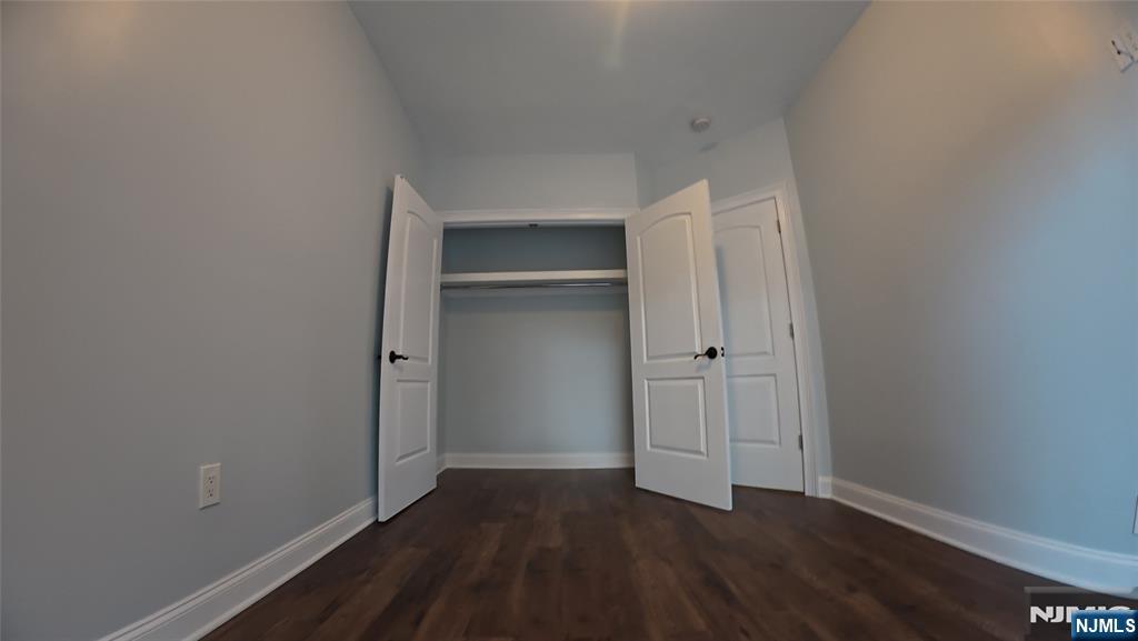 322 Rutherford Boulevard Clifton, NJ 07014 - Photo 8 of 32