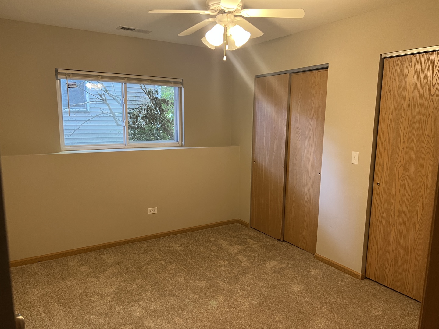 2207 Gabriel Avenue Zion, IL 60099 - Photo 10 of 13 an empty room with a window