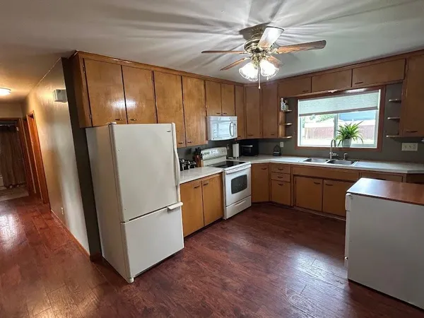 $259,000 | 602 1st Avenue Southeast, Hillsboro, ND 58045