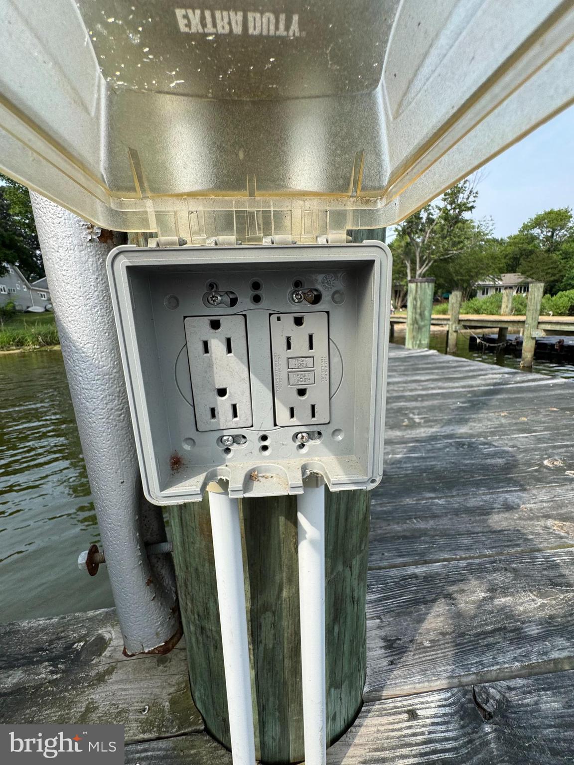 372 Riverside Drive Pasadena, MD 21122 - Photo 9 of 19 a view of entryway