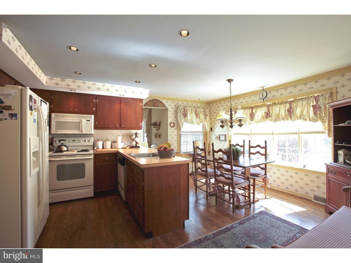 915 Lanyard Road Yardley, PA 19067 - Photo 8 of 23 Kitchen