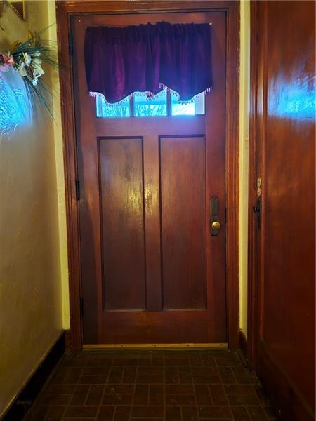 418 Saxonburg Road Butler, PA 16002 - Photo 18 of 27 an empty room with curtain and a window