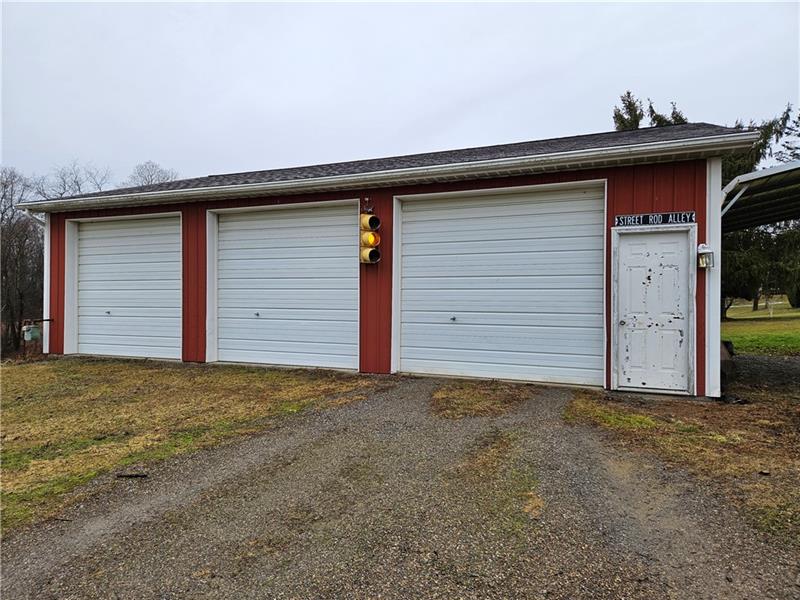 418 Saxonburg Road Butler, PA 16002 - Photo 2 of 27 a view of a garage