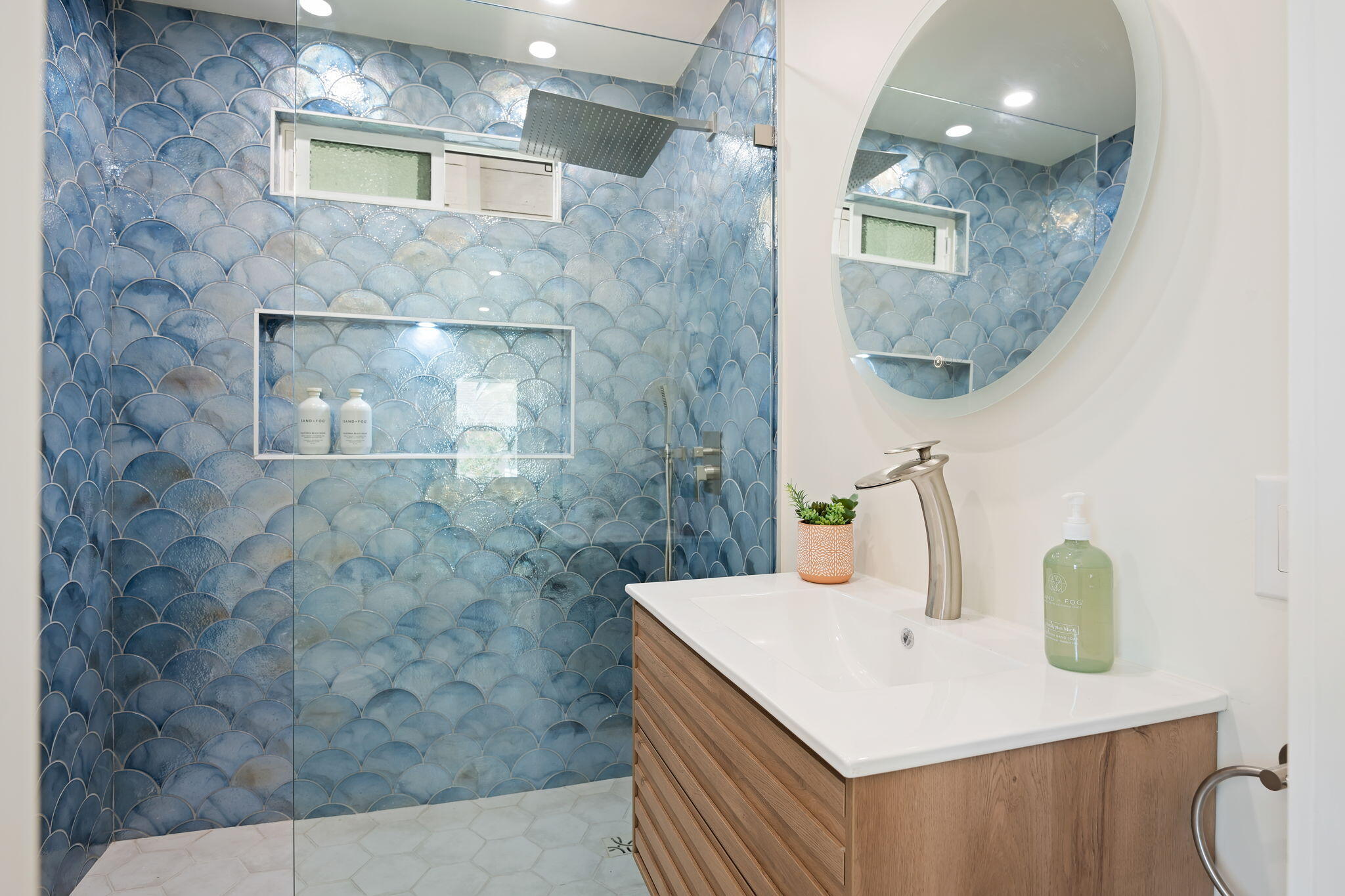 5161 7th Street Carpinteria, CA 93013 - Photo 23 of 29 Bath Two