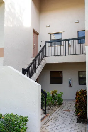 $2,300 | 2738 Carambola Circle South, Unit 1913, Coconut Creek, FL 33066