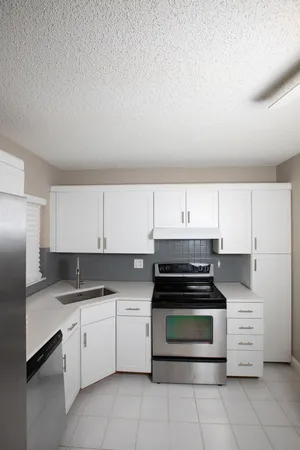 $2,300 | 2738 Carambola Circle South, Unit 1913, Coconut Creek, FL 33066