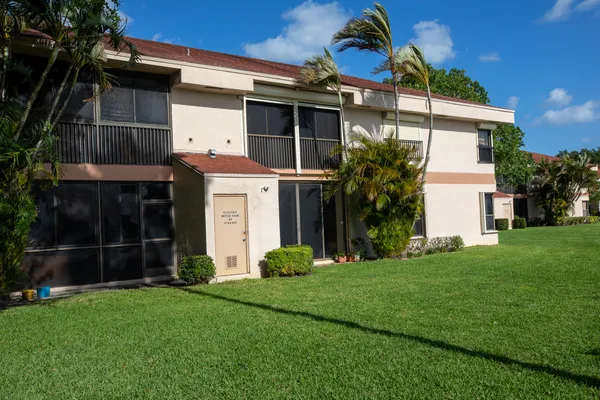 $2,300 | 2738 Carambola Circle South, Unit 1913, Coconut Creek, FL 33066