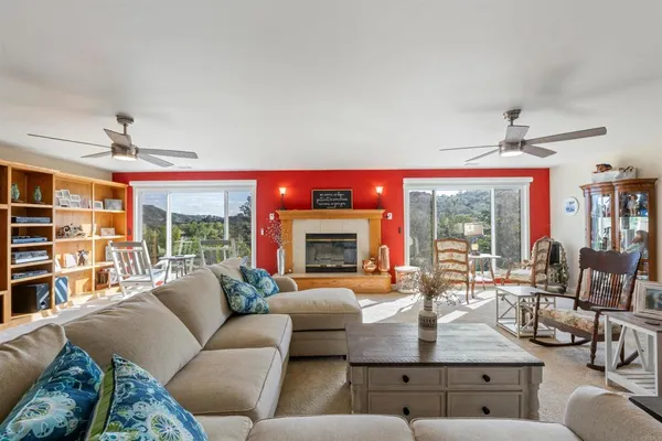 $1,299,000 | 3434 Los Sicomoros Lane, Fallbrook, CA 92028