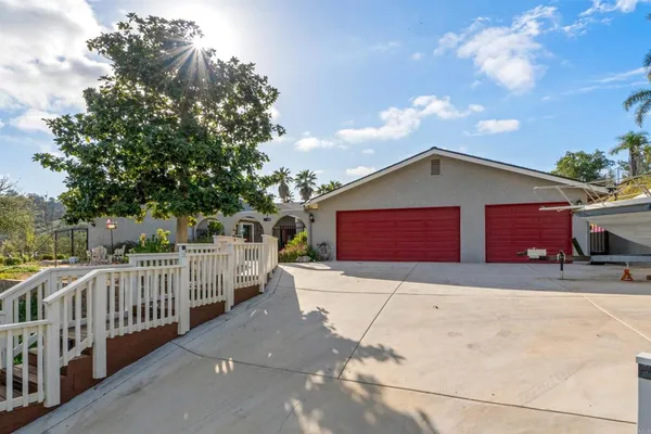 $1,299,000 | 3434 Los Sicomoros Lane, Fallbrook, CA 92028