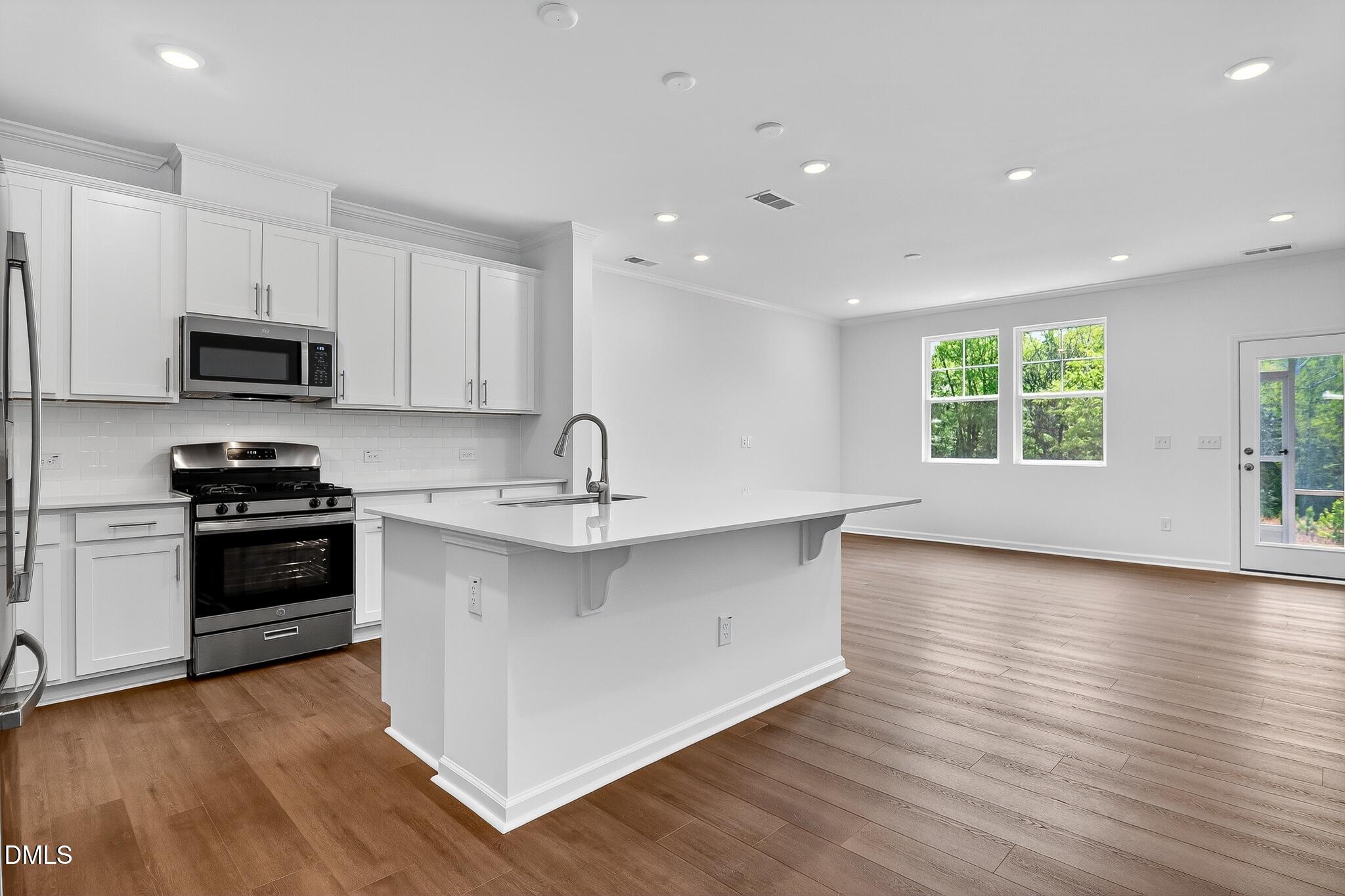 2934 Hickory Fld Drive Raleigh, NC 27616 - Photo 10 of 30 SUN_EverleeTownhomes_Pic_CarsonII-19