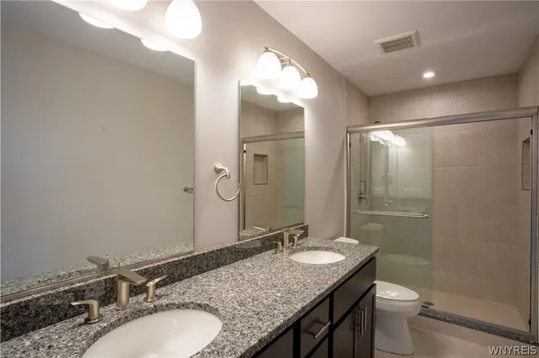 $1,875 | 8989 Iroquois Street, Evans, NY 14006