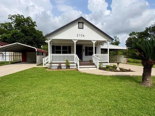 $134,990 | 2106 35th Street, Orange, TX 77630