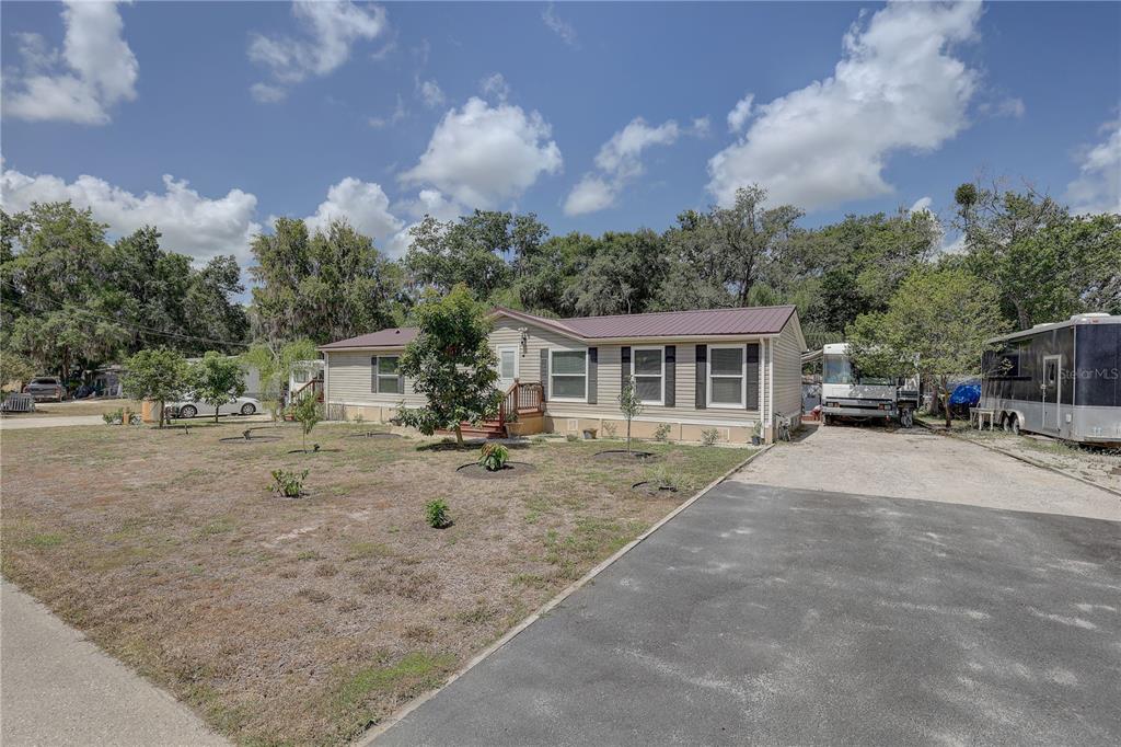 9501 Estelle Street New Port Richey, FL 34654 - Photo 4 of 59