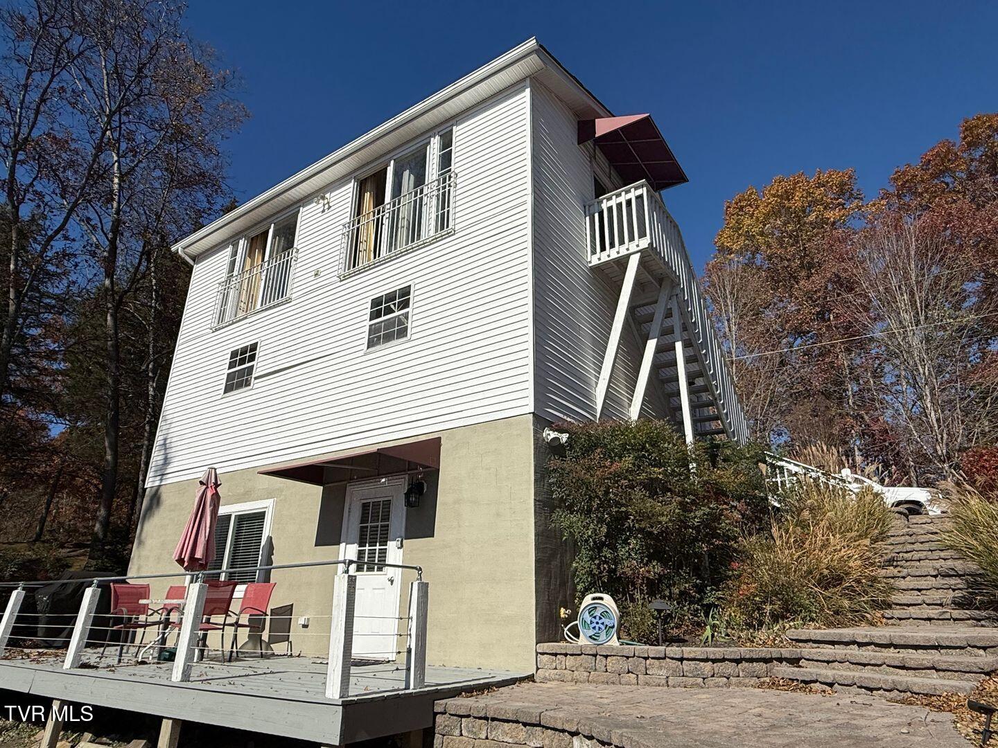 282 Snyder Road Johnson City, TN 37615 - Photo 2 of 13 large (2)