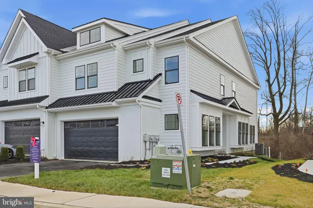 $855,509 | 121 River Trail Circle, Unit 11, King of Prussia, PA 19406