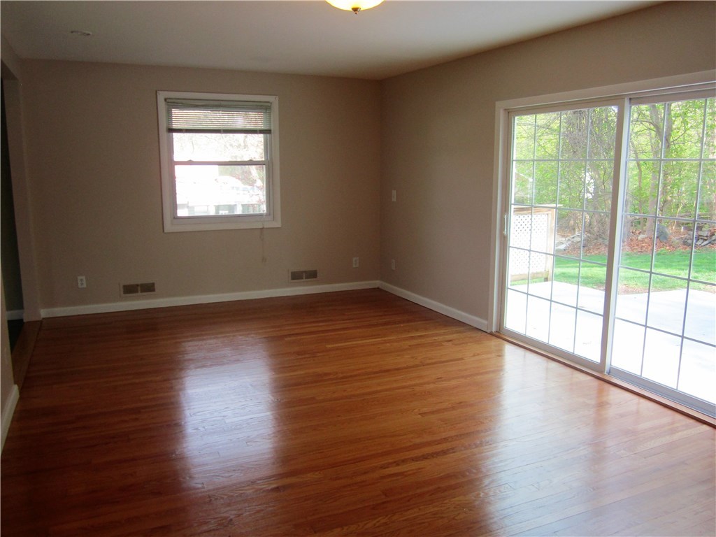 176 Shenandoah Road Warwick, RI 02886 - Photo 9 of 16