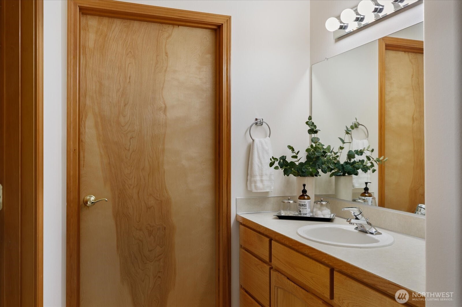 606 Northwest 12th Loop Oak Harbor, WA 98277 - Photo 21 of 27