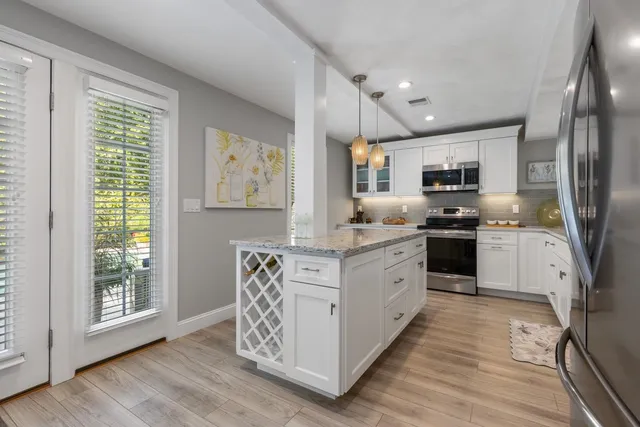 $1,790,000 | 16 Runaway Road, Newfields, NH 03856