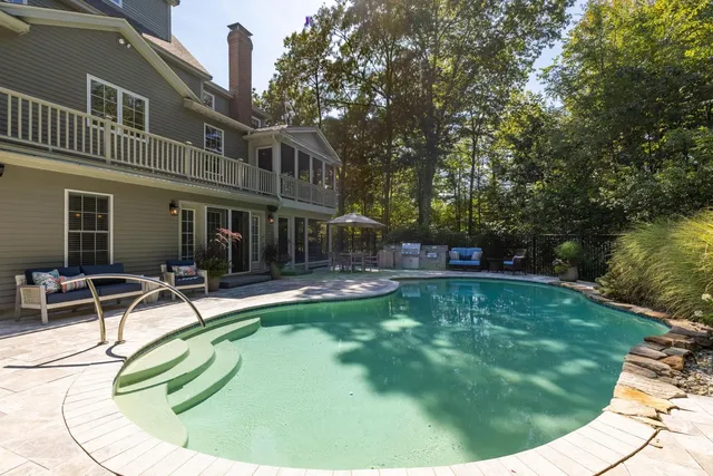 $1,790,000 | 16 Runaway Road, Newfields, NH 03856