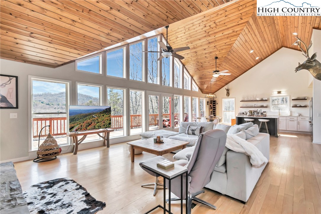 731 River Run Road Banner Elk, NC 28604 - Photo 11 of 50