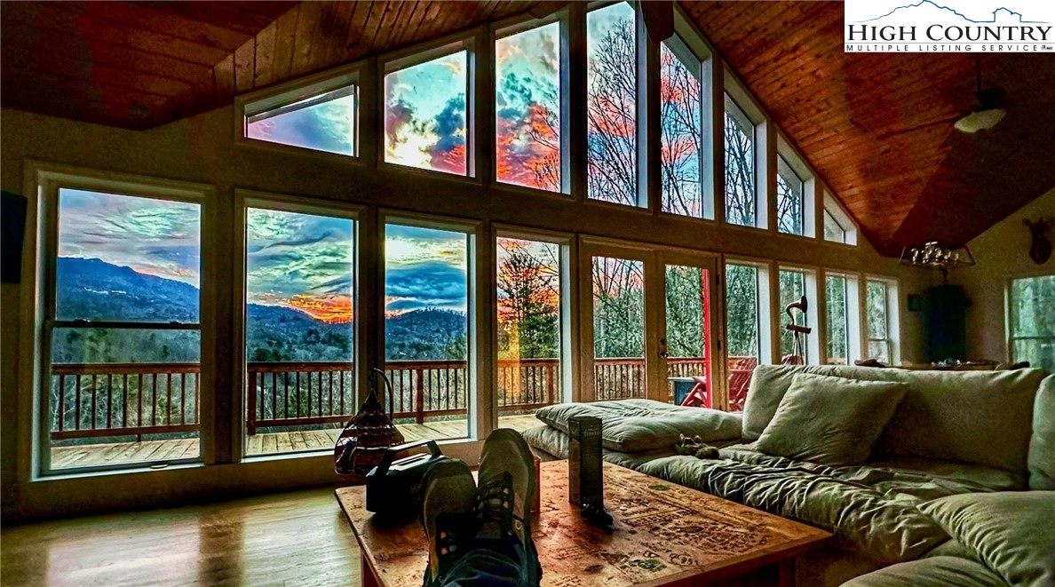 731 River Run Road Banner Elk, NC 28604 - Photo 9 of 50