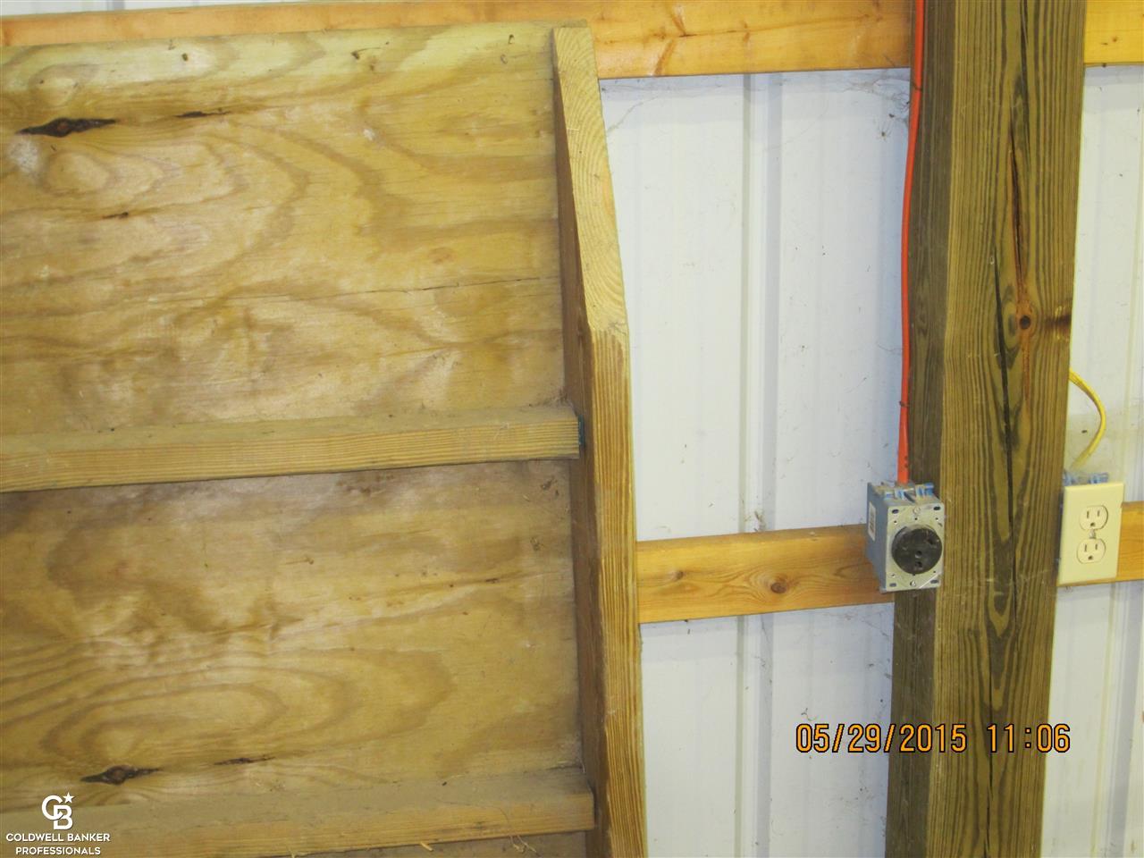 8393 Frith Road Columbus, MI 48063 - Photo 17 of 98 31291431-16.JPG
