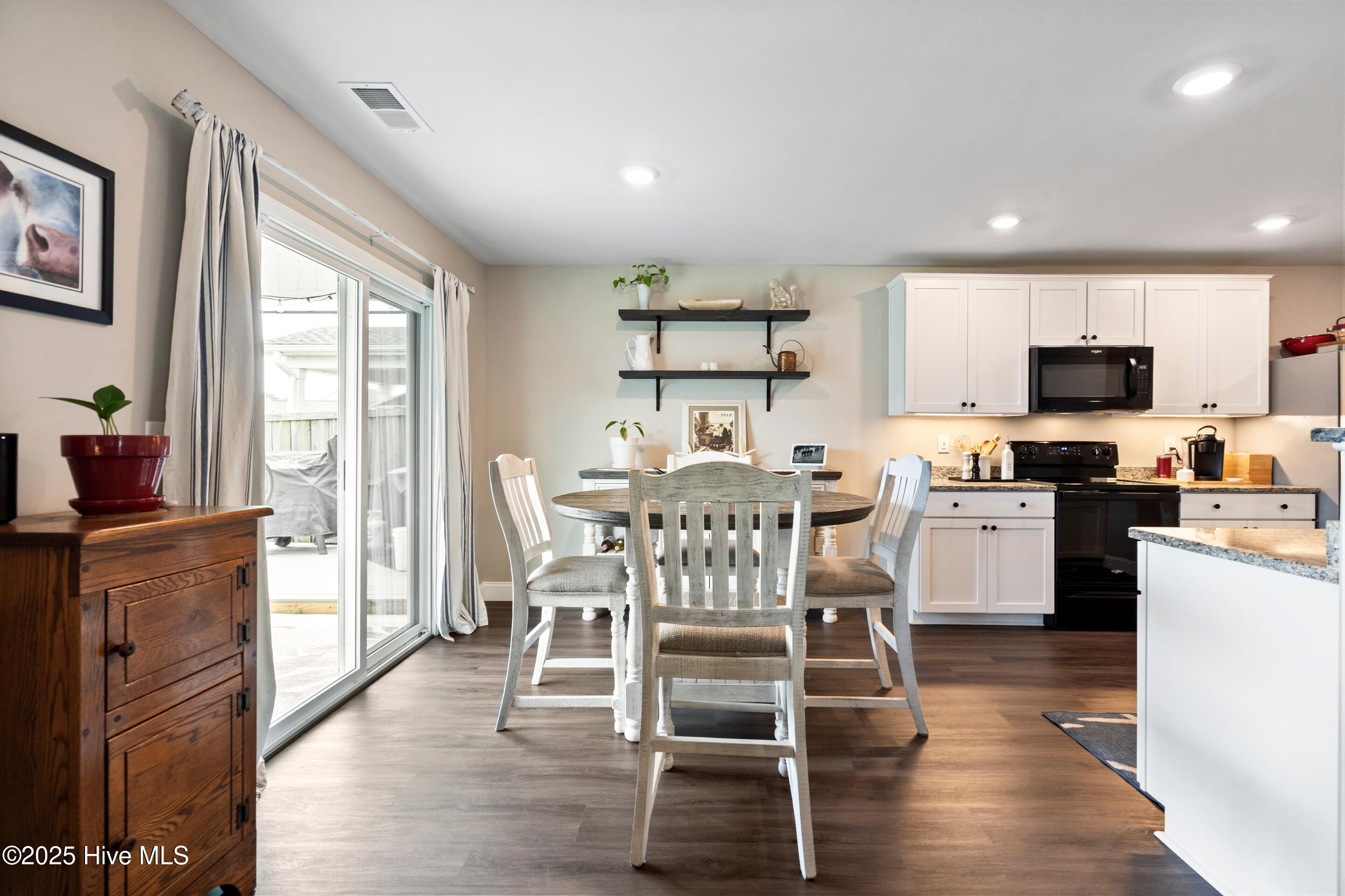 634 Aurora Place Hampstead, NC 28443 - Photo 13 of 51 mls-DSC01027