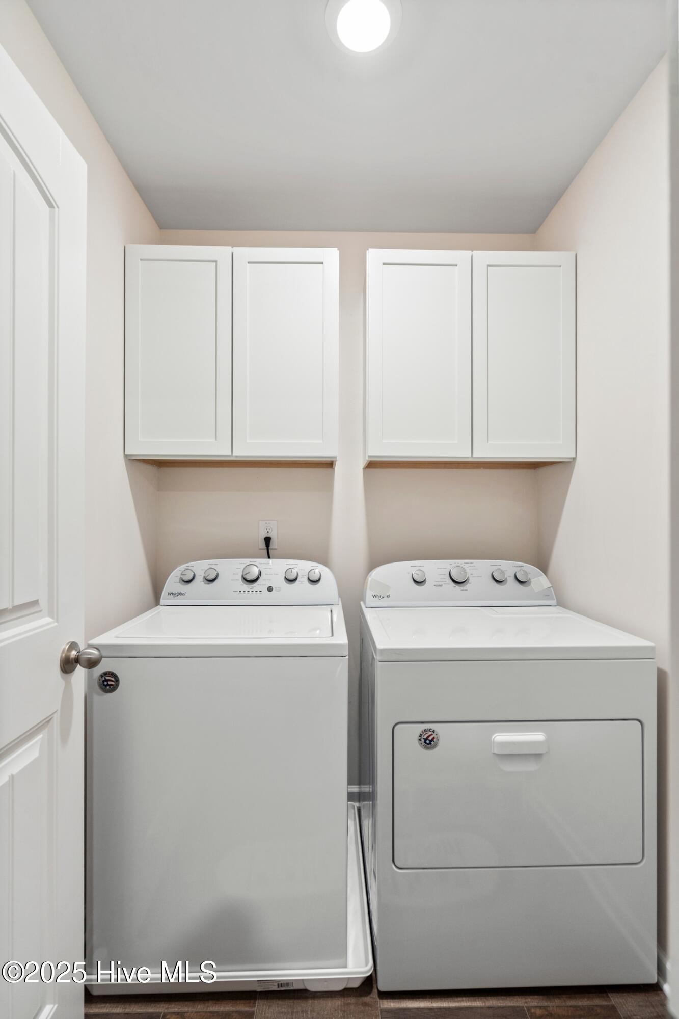 634 Aurora Place Hampstead, NC 28443 - Photo 34 of 51 Conveniently located laundry room