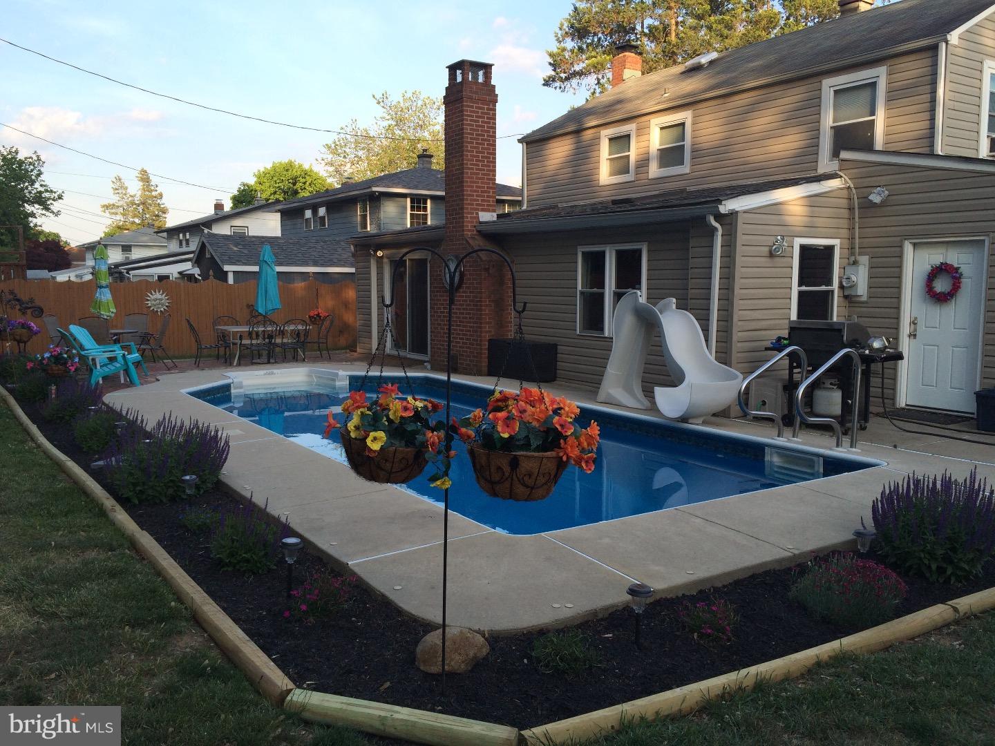 91 Terrace Road Levittown, PA 19056 - Photo 3 of 3