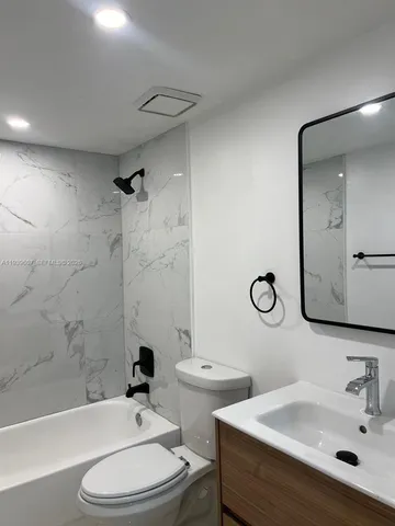 $2,400 | 2727 Northwest 17th Terrace, Unit 404, Miami, FL 33125