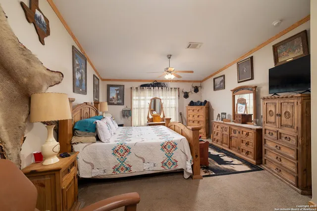 $650,900 | 18434 Fm 471, Natalia, TX 78059