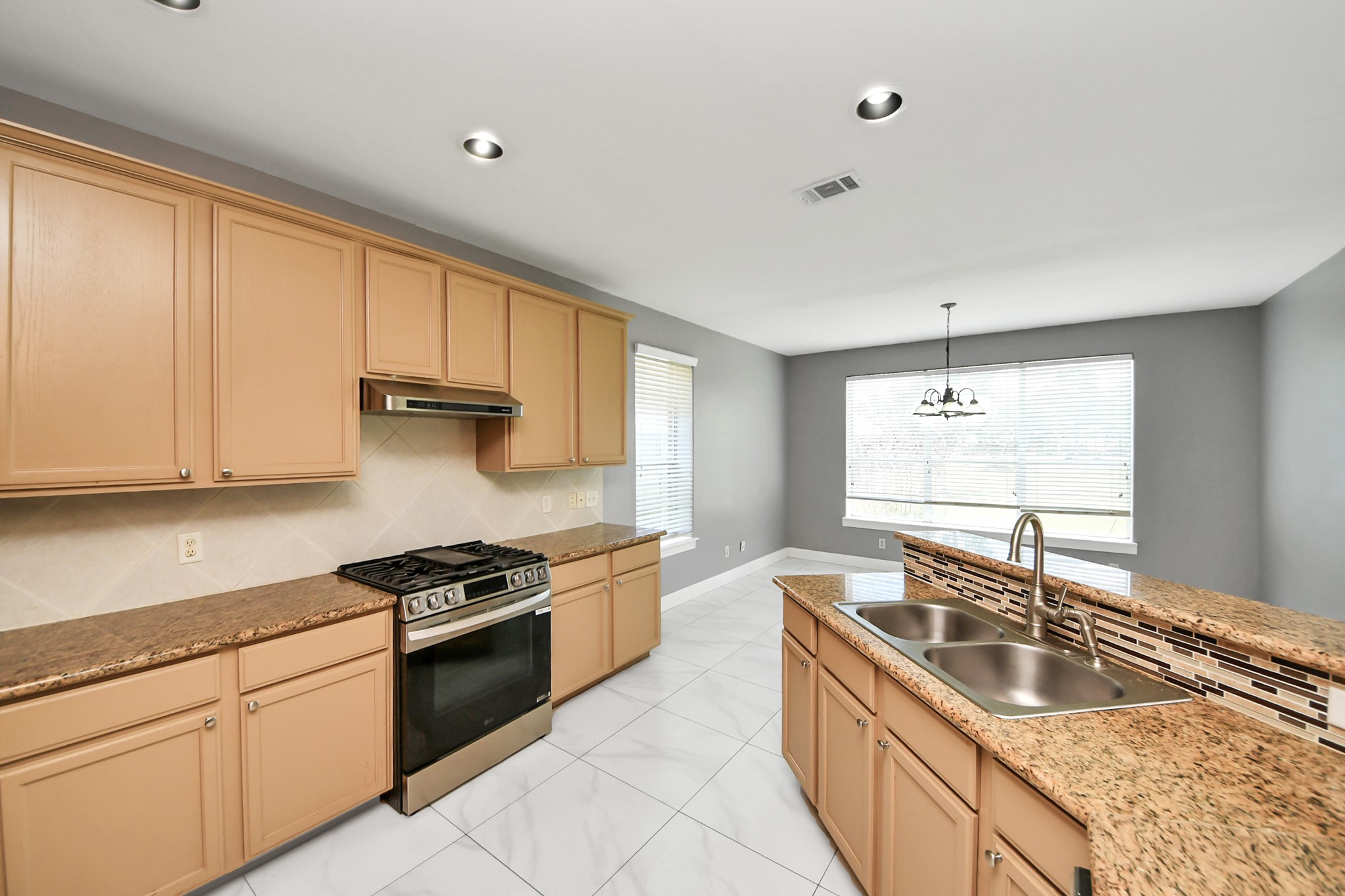 4610 Plum Forest Road Houston, TX 77084 - Photo 9 of 41