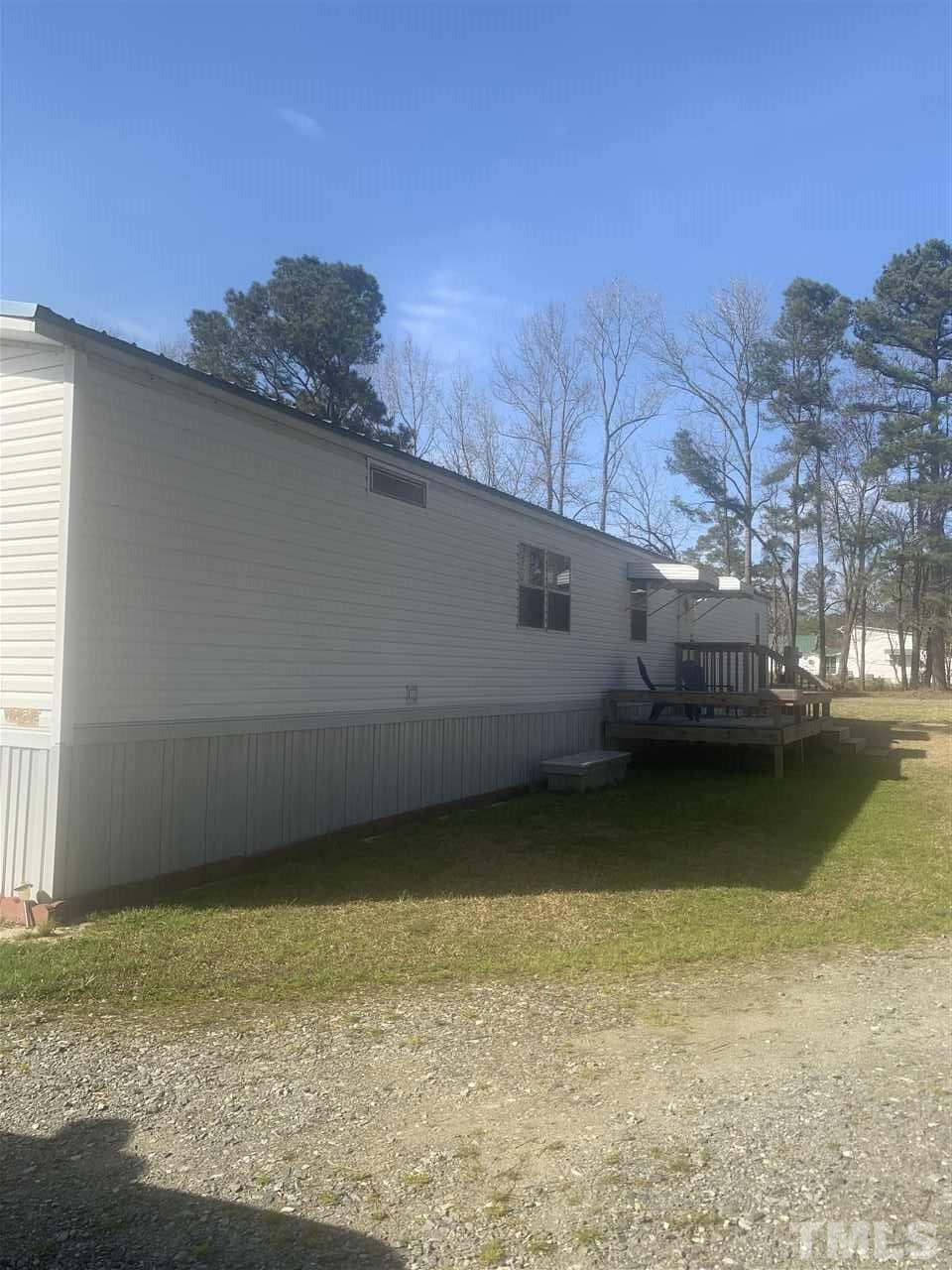713 Federal Road Benson, NC 27504 - Photo 3 of 29
