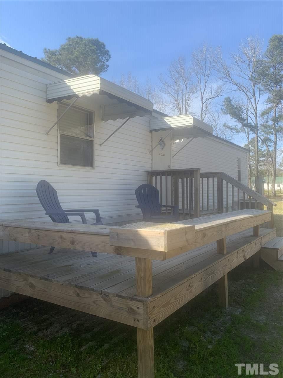 713 Federal Road Benson, NC 27504 - Photo 4 of 29