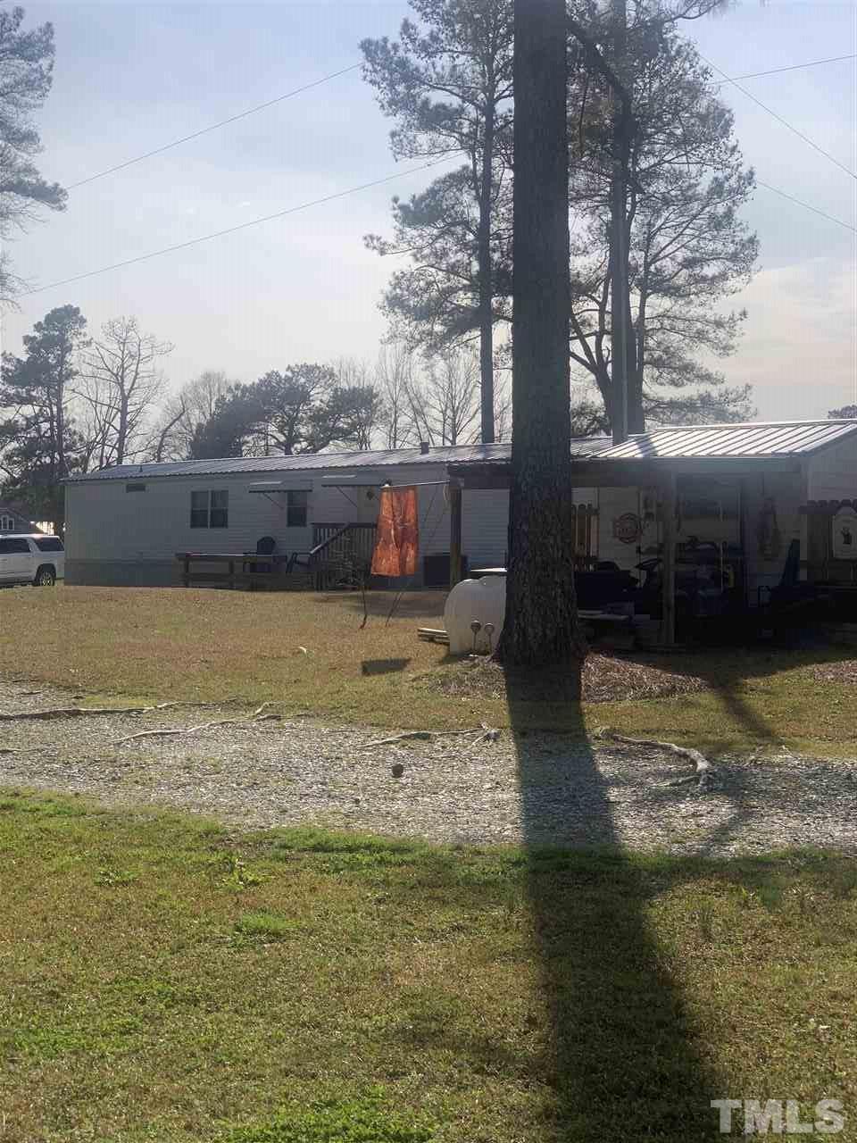 713 Federal Road Benson, NC 27504 - Photo 7 of 29