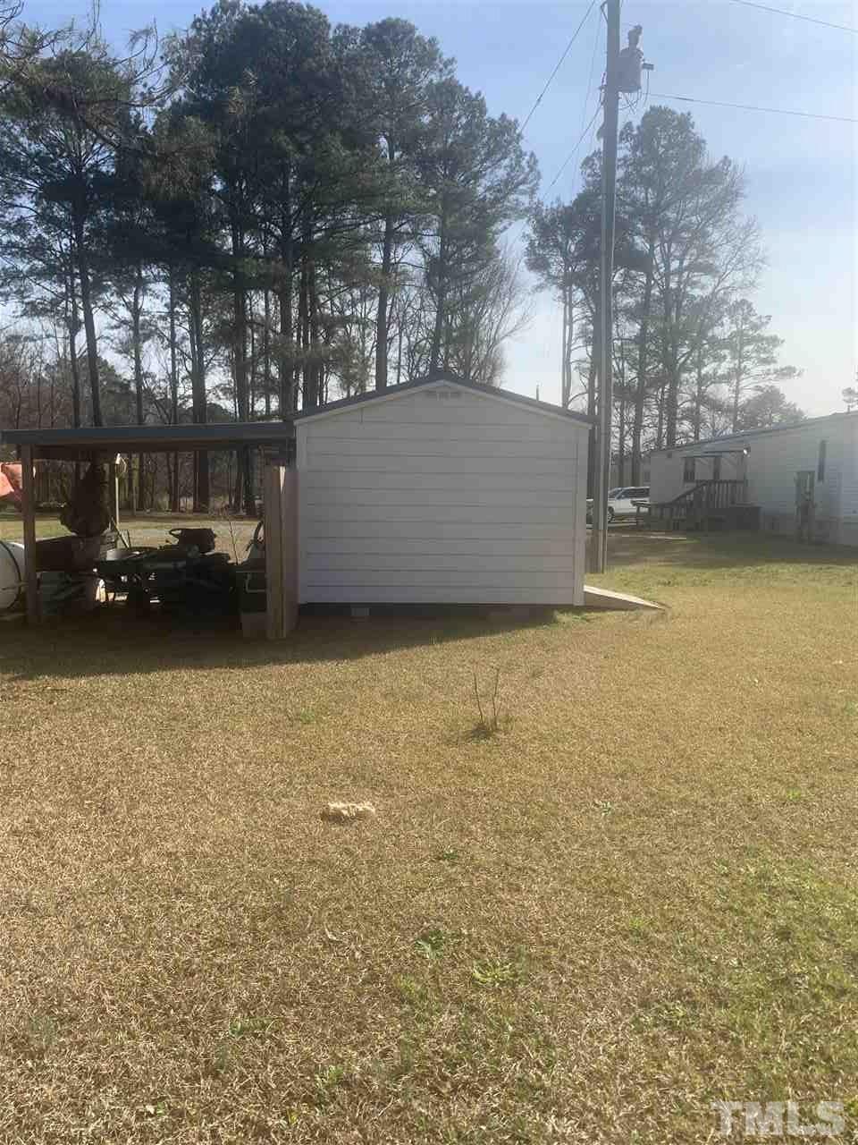 713 Federal Road Benson, NC 27504 - Photo 8 of 29
