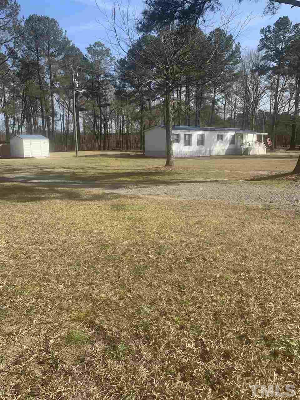 713 Federal Road Benson, NC 27504 - Photo 10 of 29