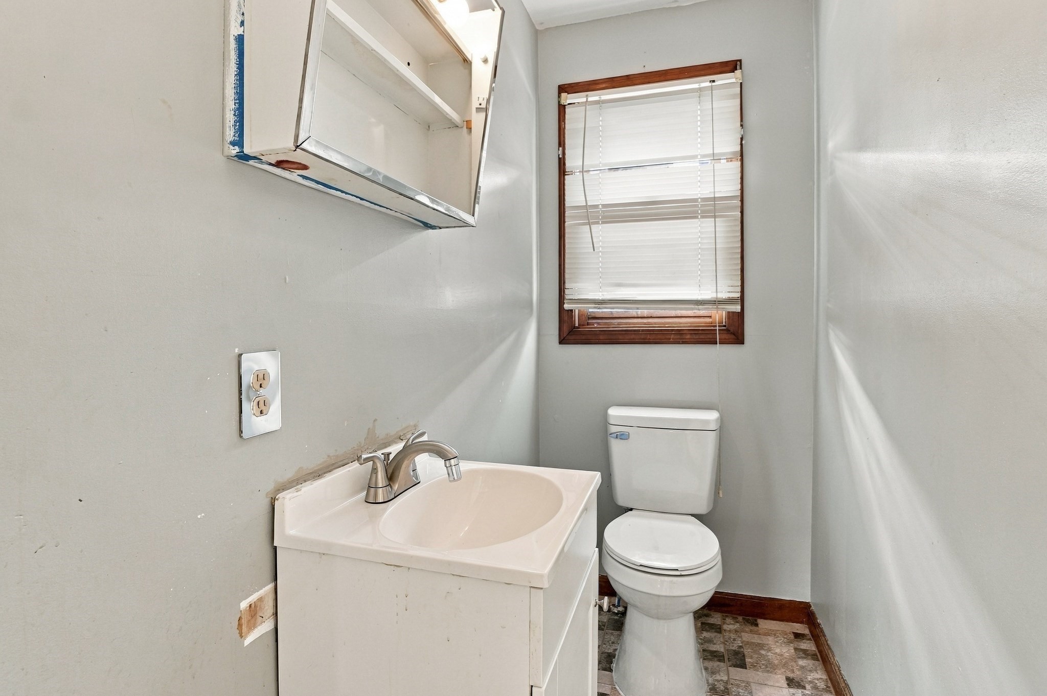 241-243 Nottingham Street Springfield, MA 01104 - Photo 25 of 36 Gallery Image 25