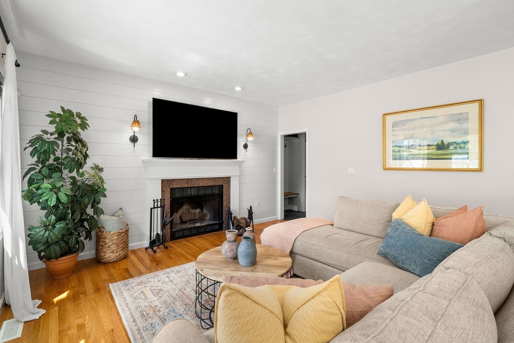 6 Foster Street Boxford, MA 01921 - Photo 9 of 19 Gallery Image 9