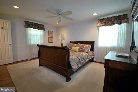 8409 Geneva Mason Road Potomac, MD 20854 - Photo 16 of 28 Bedroom (Master)