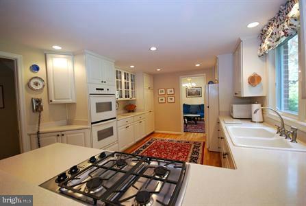8409 Geneva Mason Road Potomac, MD 20854 - Photo 23 of 28 Kitchen