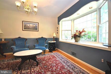 8409 Geneva Mason Road Potomac, MD 20854 - Photo 25 of 28 Living Room